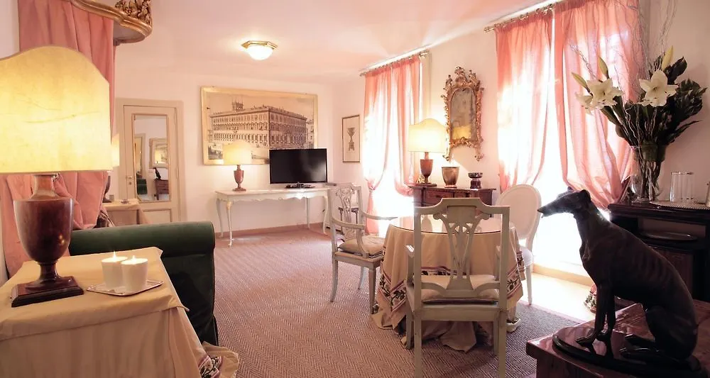 Bed & Breakfast Residenza Ruspoli Bonaparte Rome
